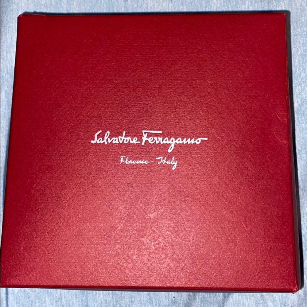 Black and red reversible Ferragamo belt